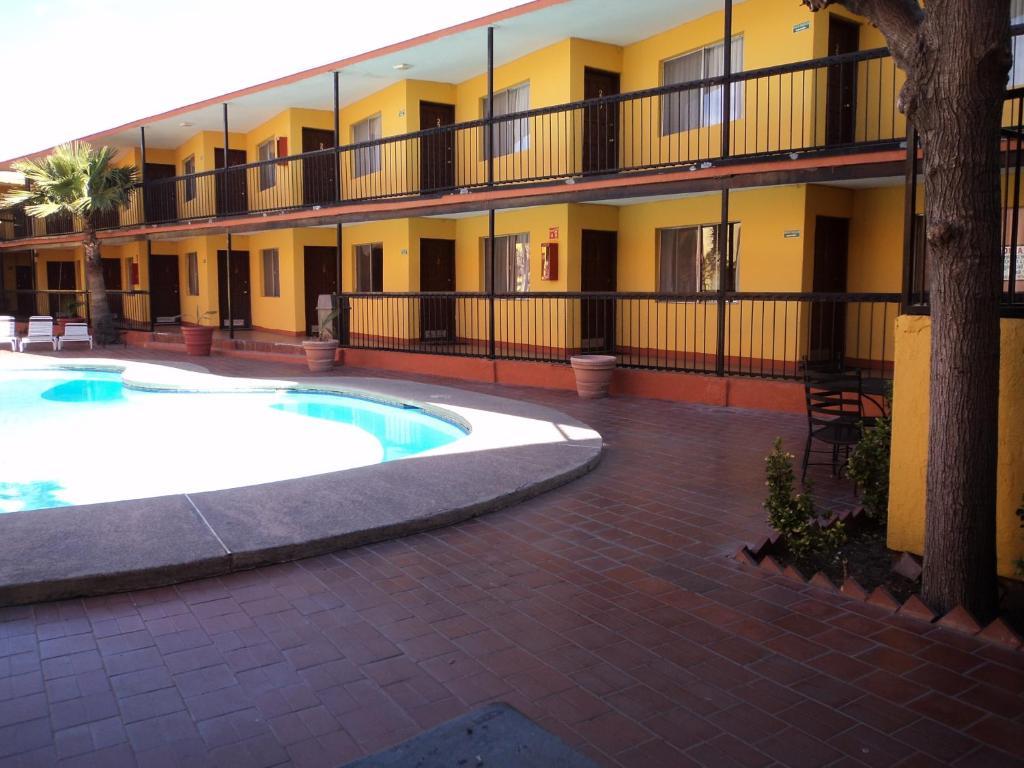 Hotel Monaco Juárez Exteriör bild